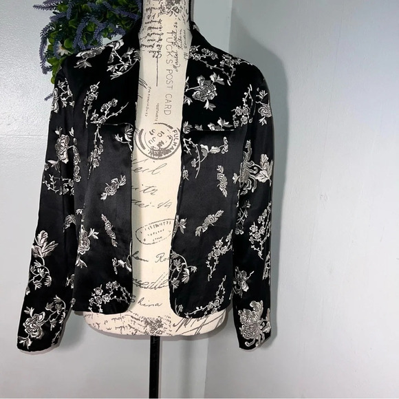 Chico’s, 2, Silk floral Embroidered open front squared collar longsleeve blazer - Picture 1 of 11